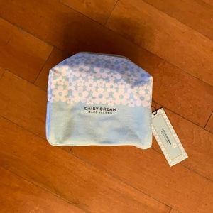 Marc Jacobs Daisy Dream Toiletry Case